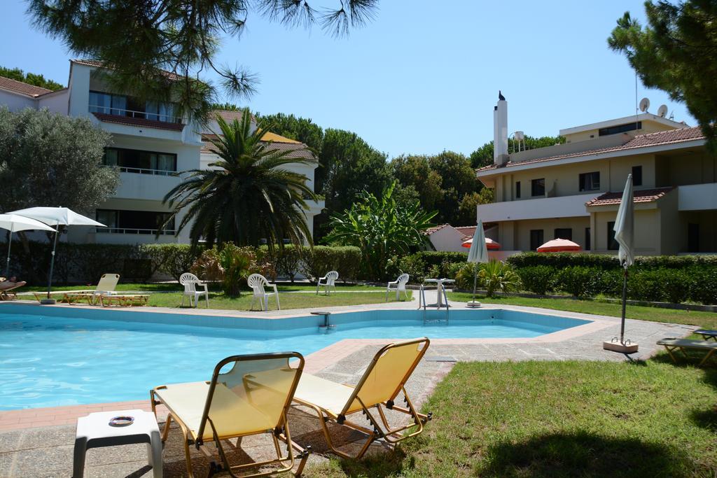 Niki Hotel Apartments Ialysos  Exteriör bild