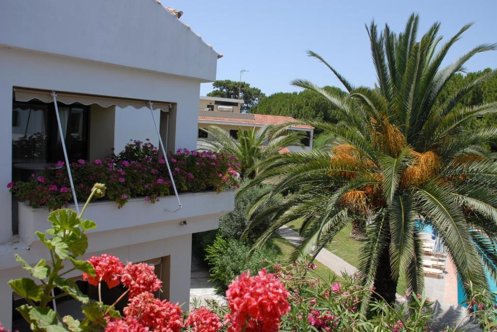 Niki Hotel Apartments Ialysos  Exteriör bild