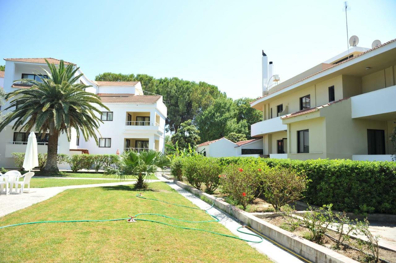 Niki Hotel Apartments Ialysos  Exteriör bild